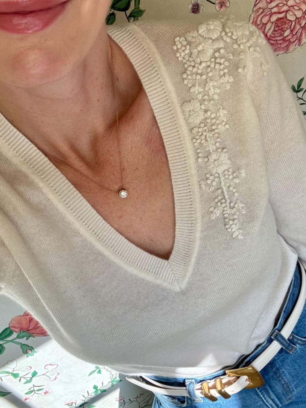 Kilte 100% Cashmere Celine V-Neck Sweater in Marshmallow Embroidered Size Large